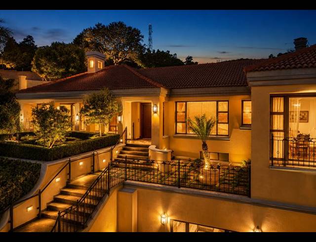 4 BEDROOM HOUSE FOR SALE IN WATERKLOOF RIDGE